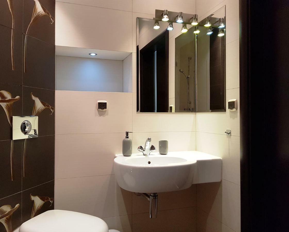 Апартаменты Apartament "Cleopatra 5" Przy Rynku Z Parkingiem, Faktury Vat Кельце Экстерьер фото