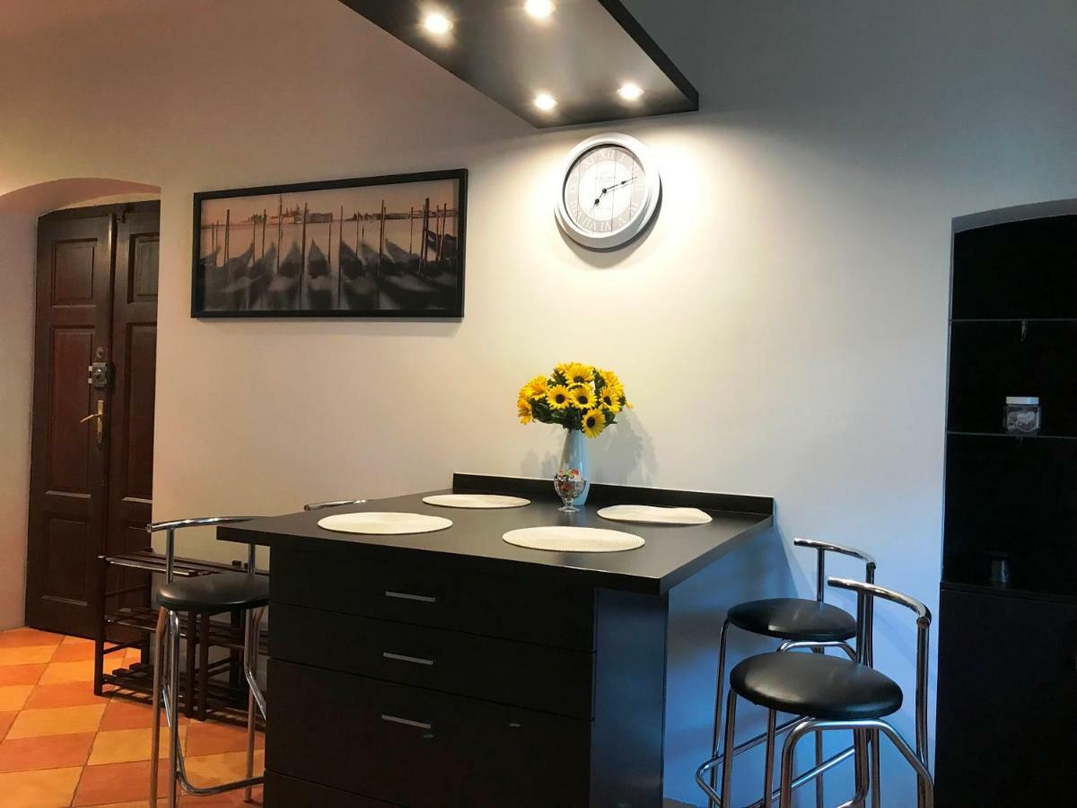 Апартаменты Apartament "Cleopatra 5" Przy Rynku Z Parkingiem, Faktury Vat Кельце Экстерьер фото